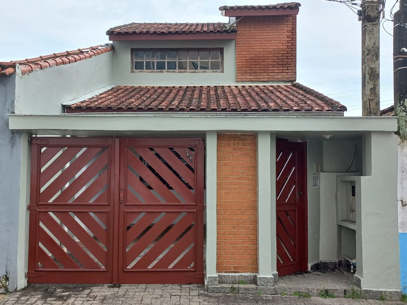 SOBRADINHO BEM LOCALIZADO ...LADO PRAIA